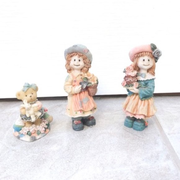 CUTE Figurines Doll and Teddy Bear - Picture 2 of 5